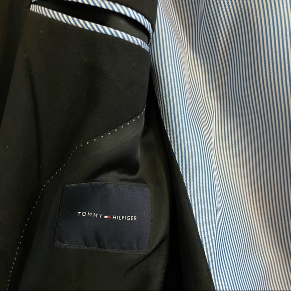 Tommy Hilfiger Mens Two Button Blazer Blue Lined Notch 41R FLAW Stain - Picture 2 of 13
